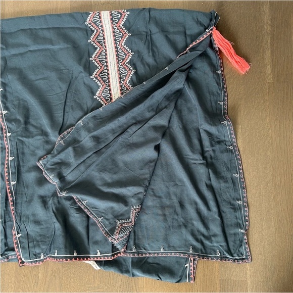 Style Park Kaftan One Size Teal with embroidered Aztec details and tassels - Picture 5 of 7